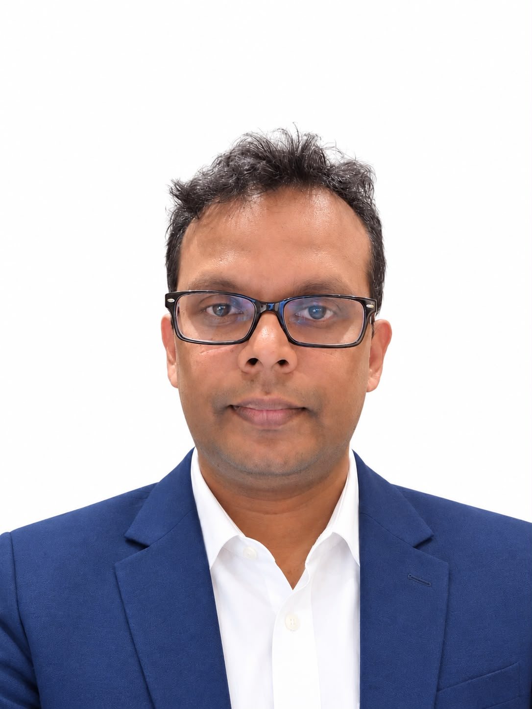 Portrait of Waruna Devinda, senior lecturer in Engineering Mathematics and Physics